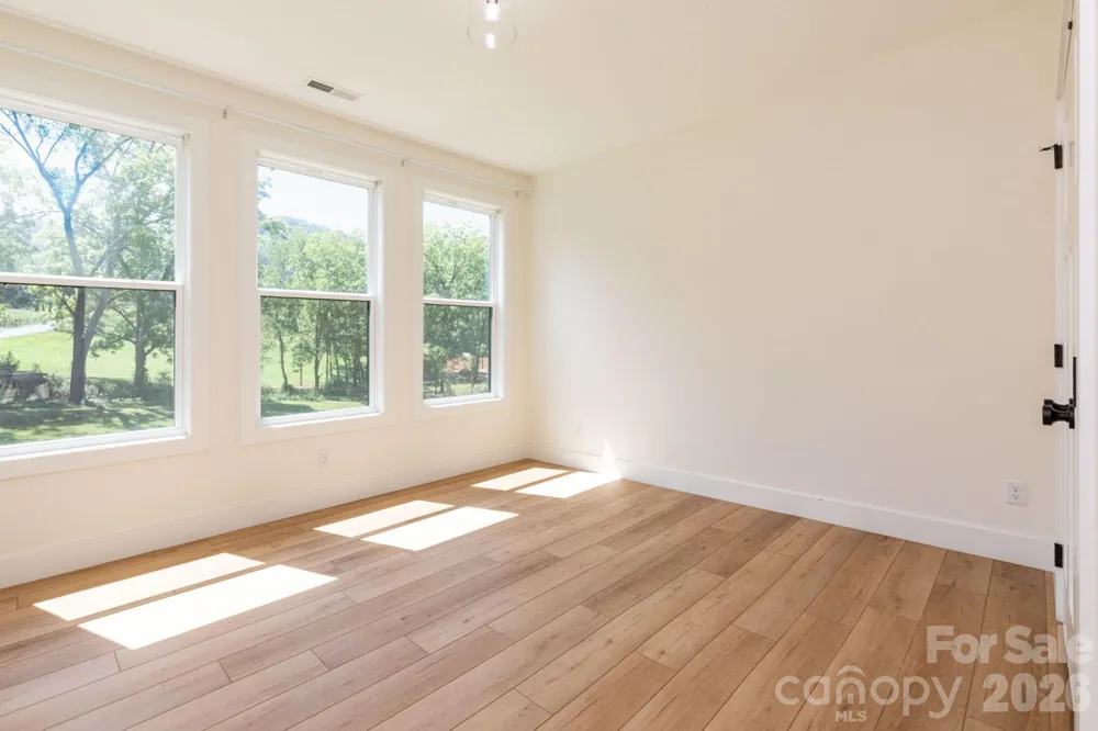 881 Burney Mountain Road Fletcher, NC 28732