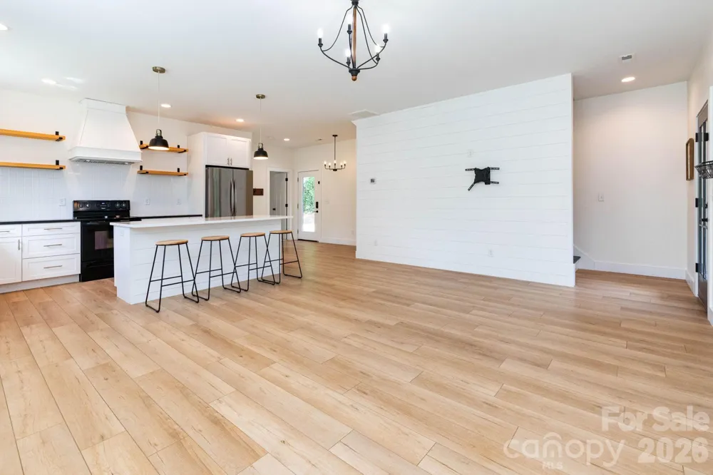 881 Burney Mountain Road Fletcher, NC 28732