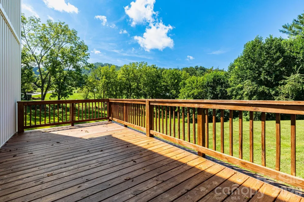 881 Burney Mountain Road Fletcher, NC 28732