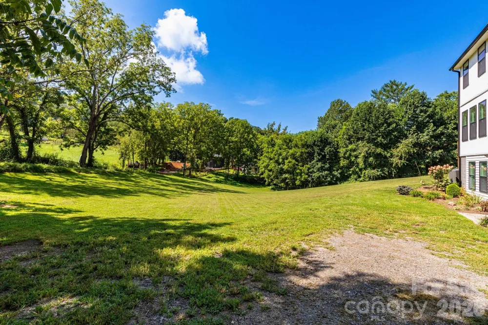881 Burney Mountain Road Fletcher, NC 28732
