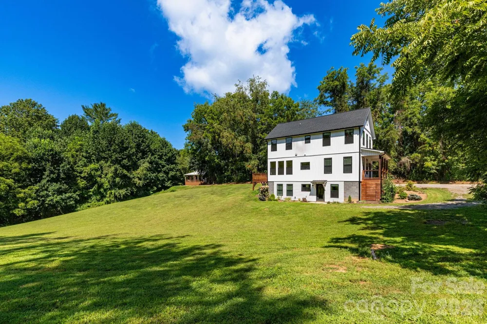 881 Burney Mountain Road Fletcher, NC 28732