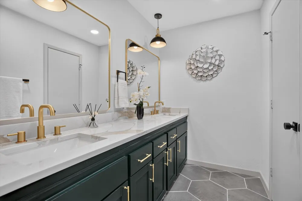 5817 Stone Drive North Richland Hills, TX 76180