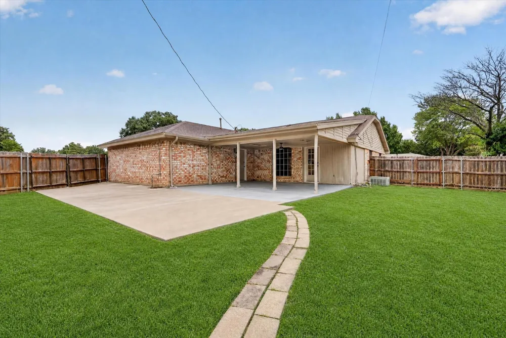 5817 Stone Drive North Richland Hills, TX 76180
