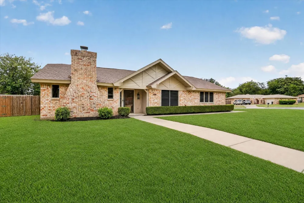 5817 Stone Drive North Richland Hills, TX 76180