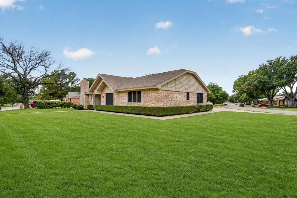 5817 Stone Drive North Richland Hills, TX 76180