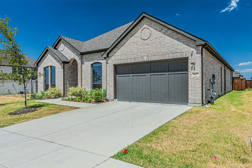 9637 Chesney Drive Mesquite, TX 75126
