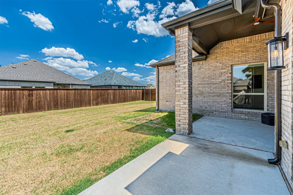 9637 Chesney Drive Mesquite, TX 75126