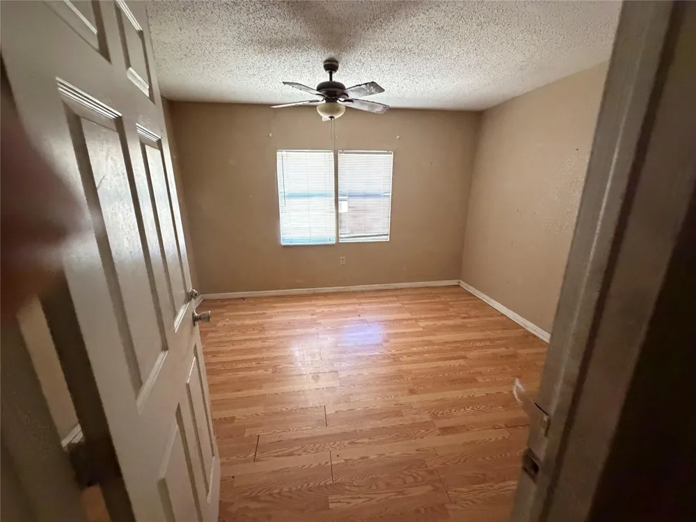 2631 Camp Circle La Marque, TX 77568