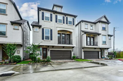 1504 Peyton Oaks Place