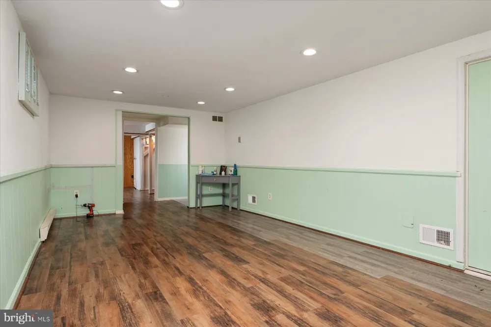 6412 JODIE STREET Hyattsville, MD 20784