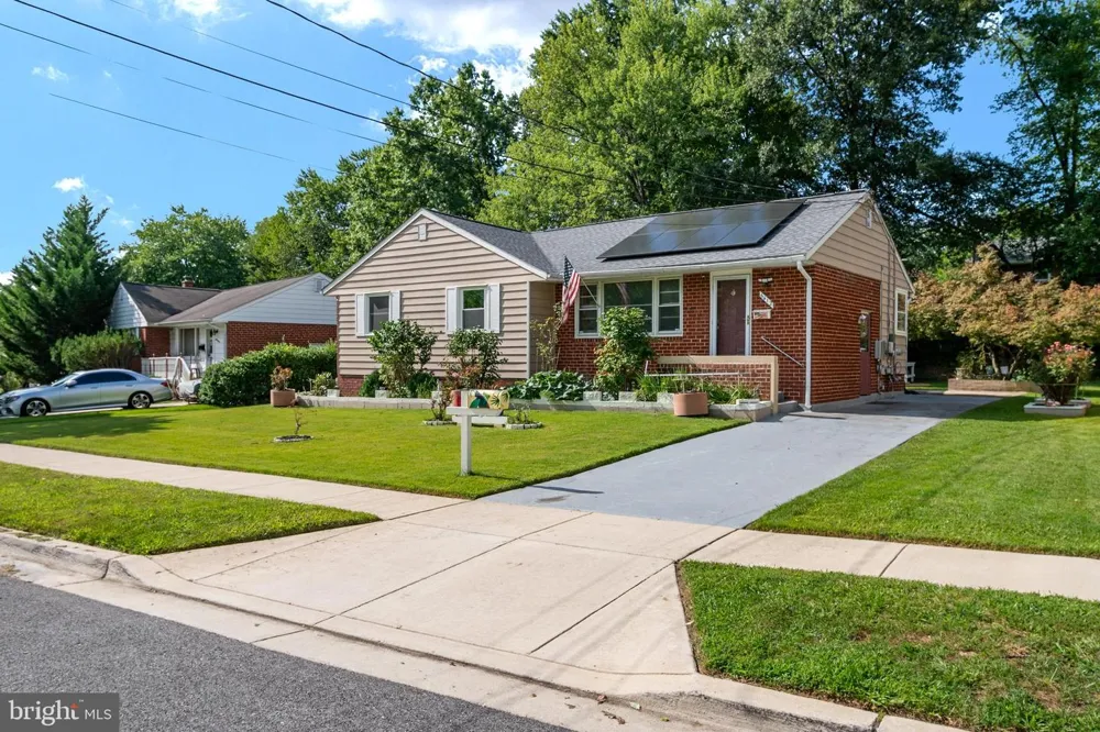 6412 JODIE STREET Hyattsville, MD 20784