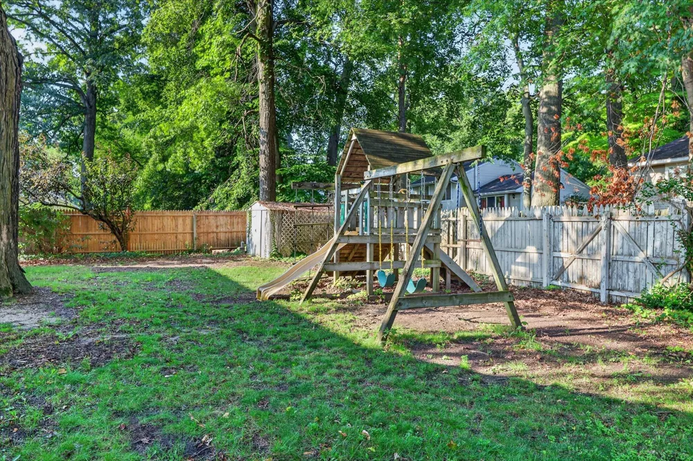 4445 Marshall Avenue SE Kentwood, MI 49508