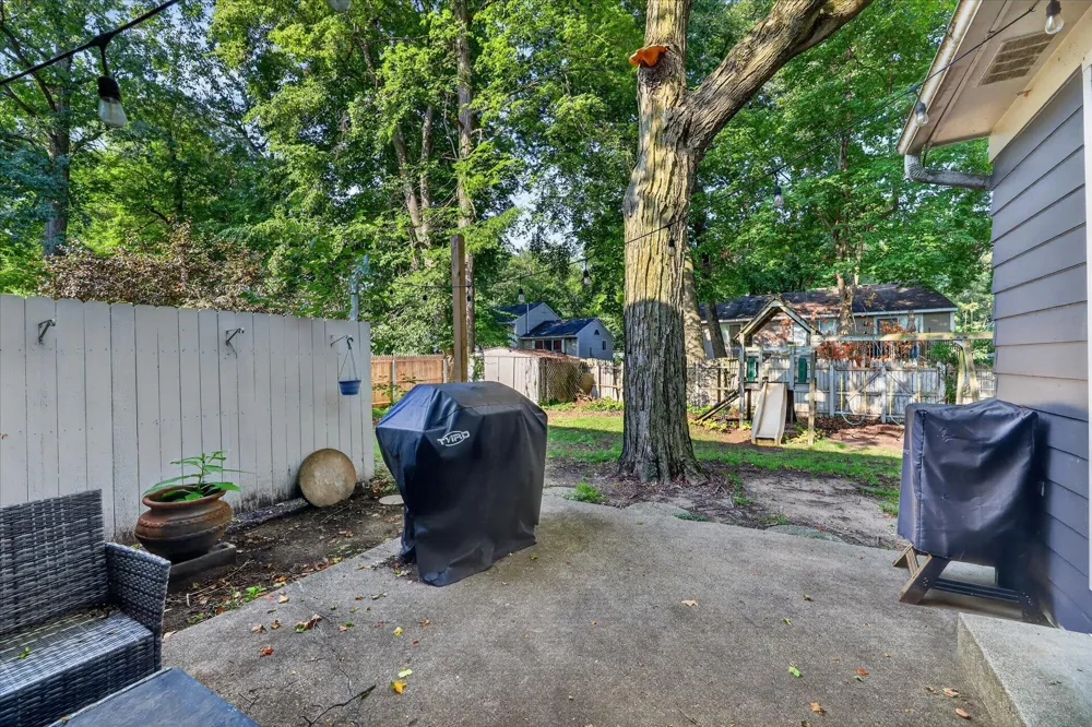 4445 Marshall Avenue SE Kentwood, MI 49508