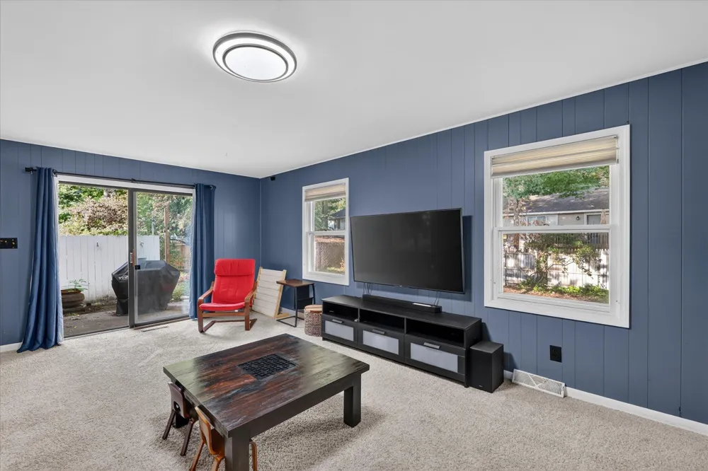 4445 Marshall Avenue SE Kentwood, MI 49508