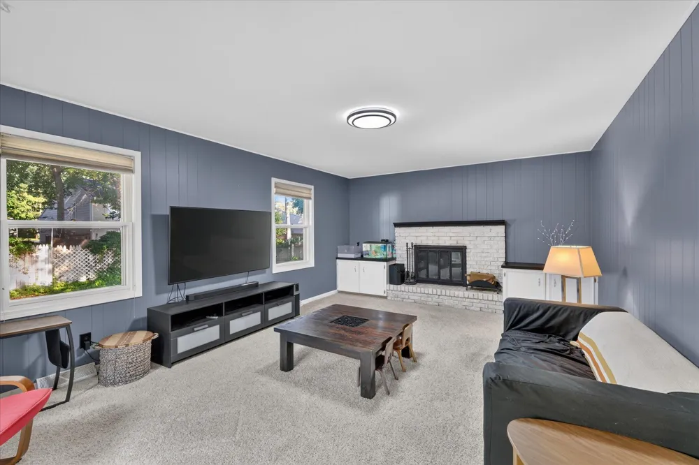 4445 Marshall Avenue SE Kentwood, MI 49508