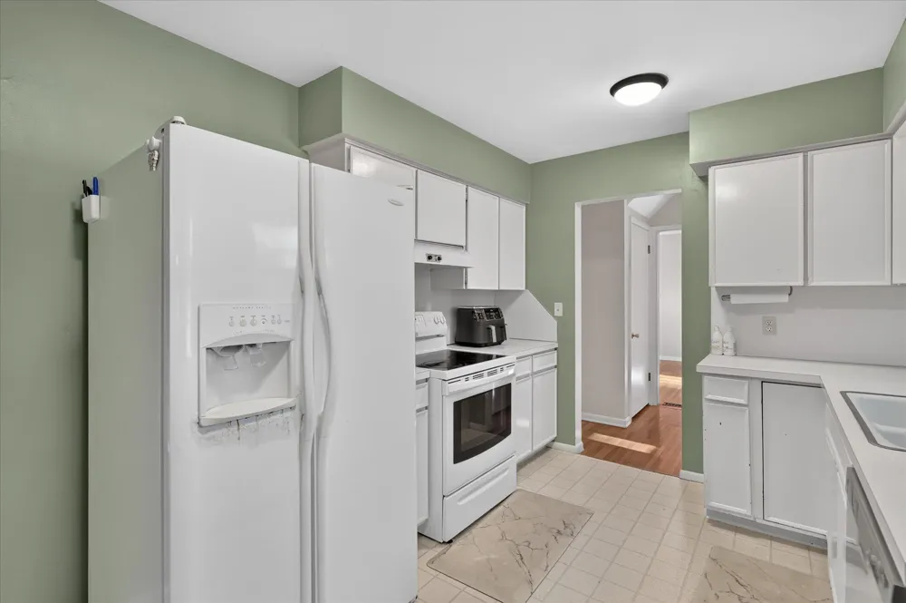 4445 Marshall Avenue SE Kentwood, MI 49508