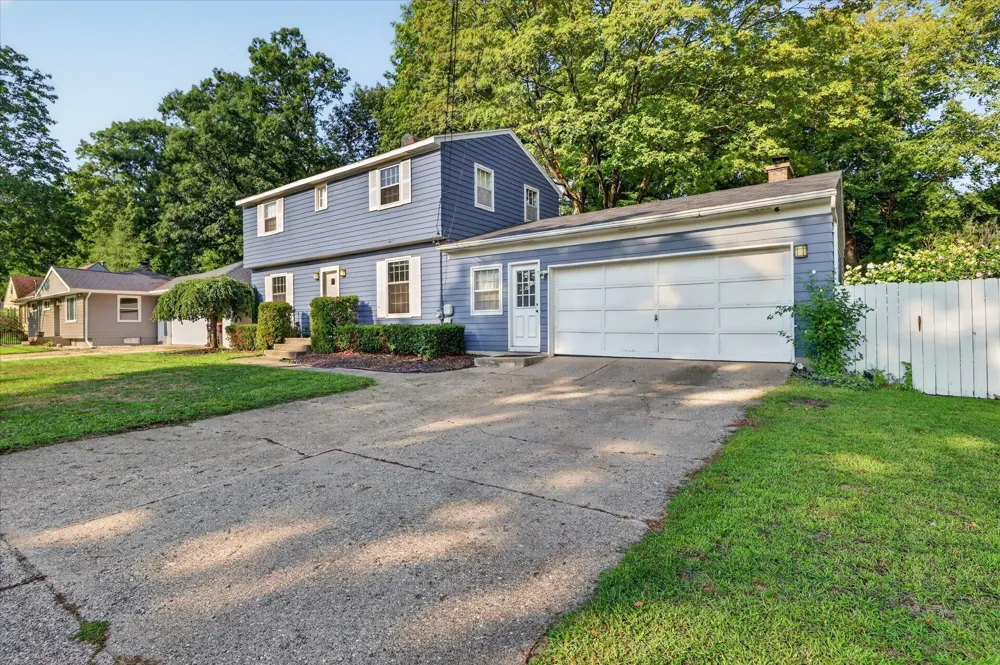 4445 Marshall Avenue SE Kentwood, MI 49508