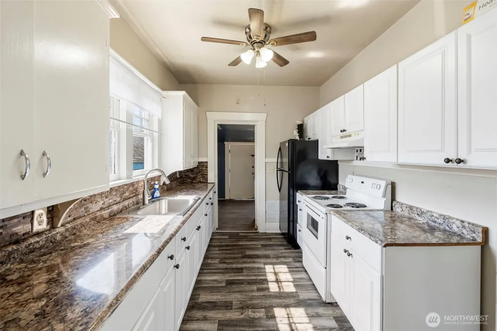 163 SW Cascade Chehalis, WA 98532