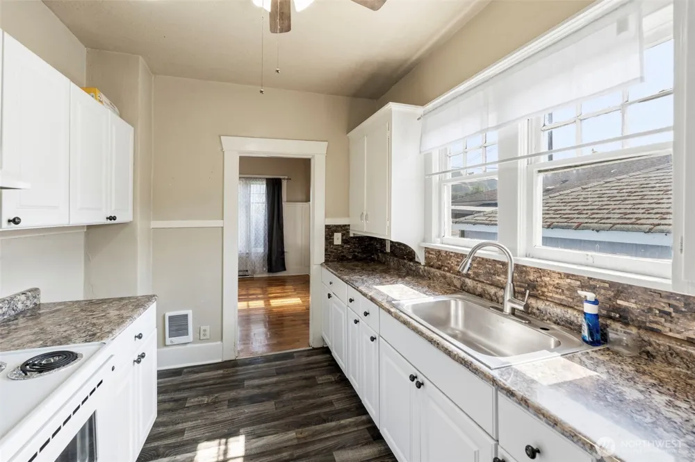 163 SW Cascade Chehalis, WA 98532