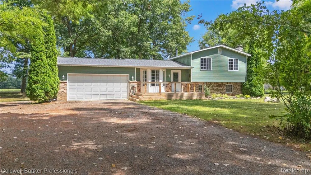 2488 Springfield Drive Oregon Township, MI 48446