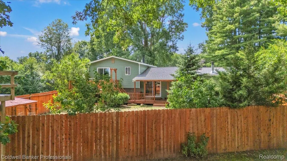 2488 Springfield Drive Oregon Township, MI 48446