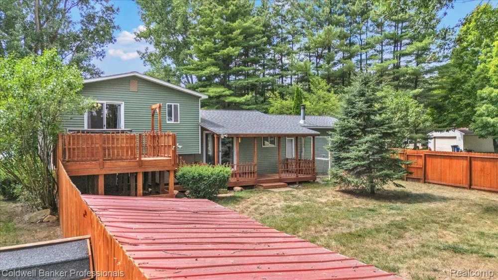 2488 Springfield Drive Oregon Township, MI 48446