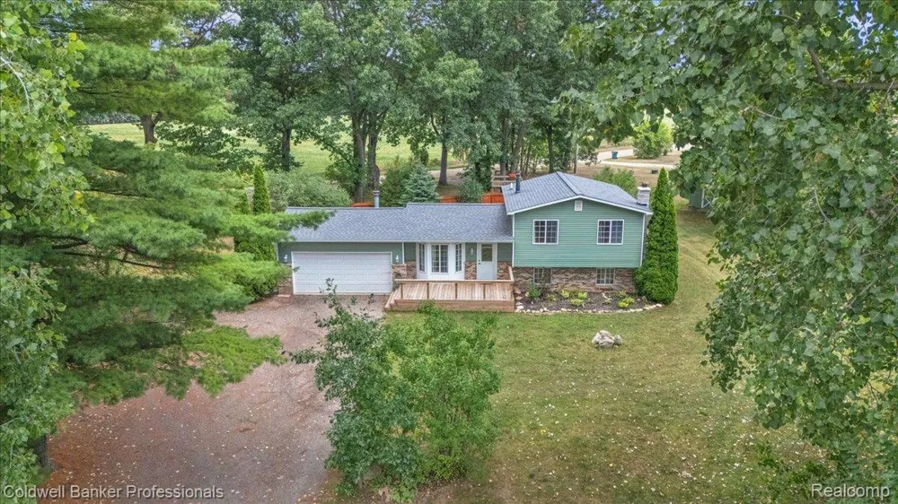 2488 Springfield Drive Oregon Township, MI 48446
