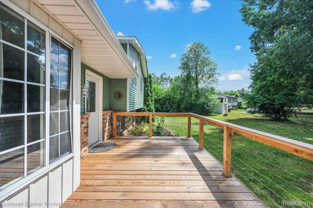 2488 Springfield Drive Oregon Township, MI 48446