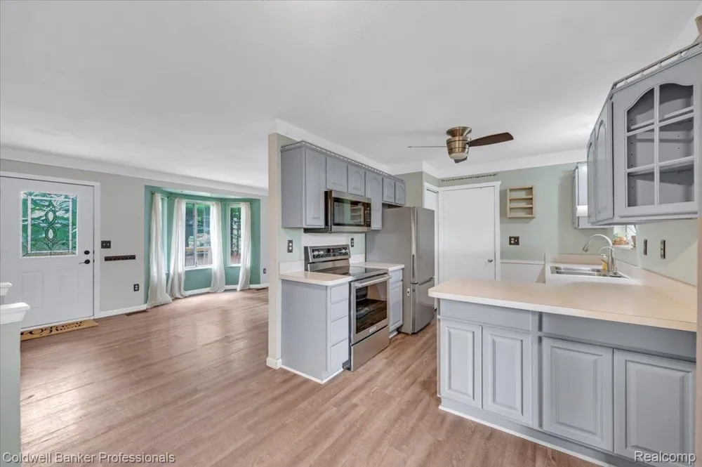 2488 Springfield Drive Oregon Township, MI 48446