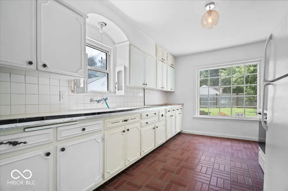 5808 Primrose Avenue Indianapolis, IN 46220