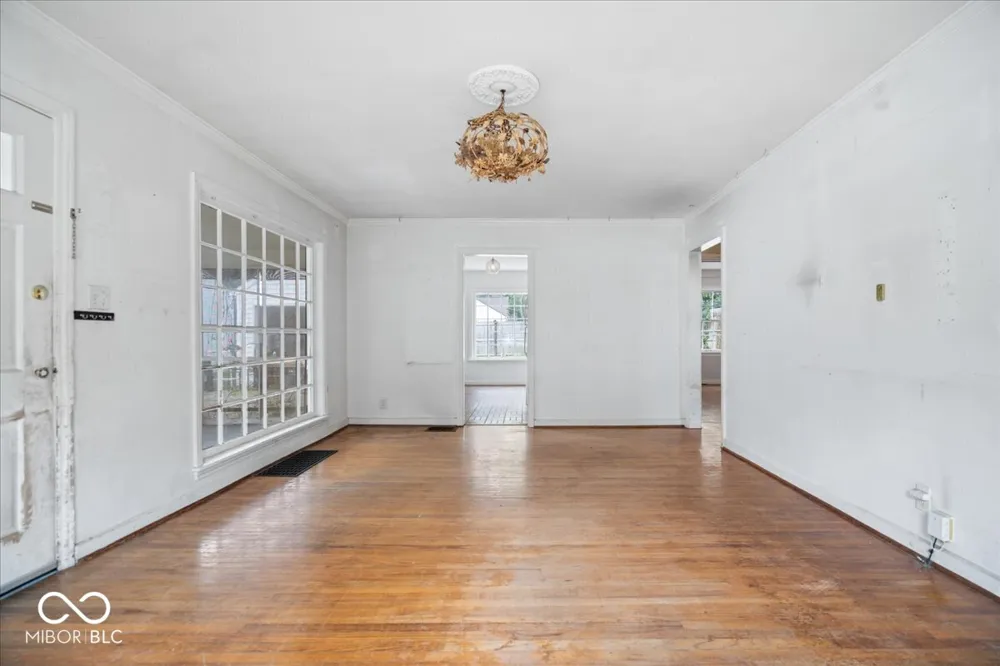 5808 Primrose Avenue Indianapolis, IN 46220