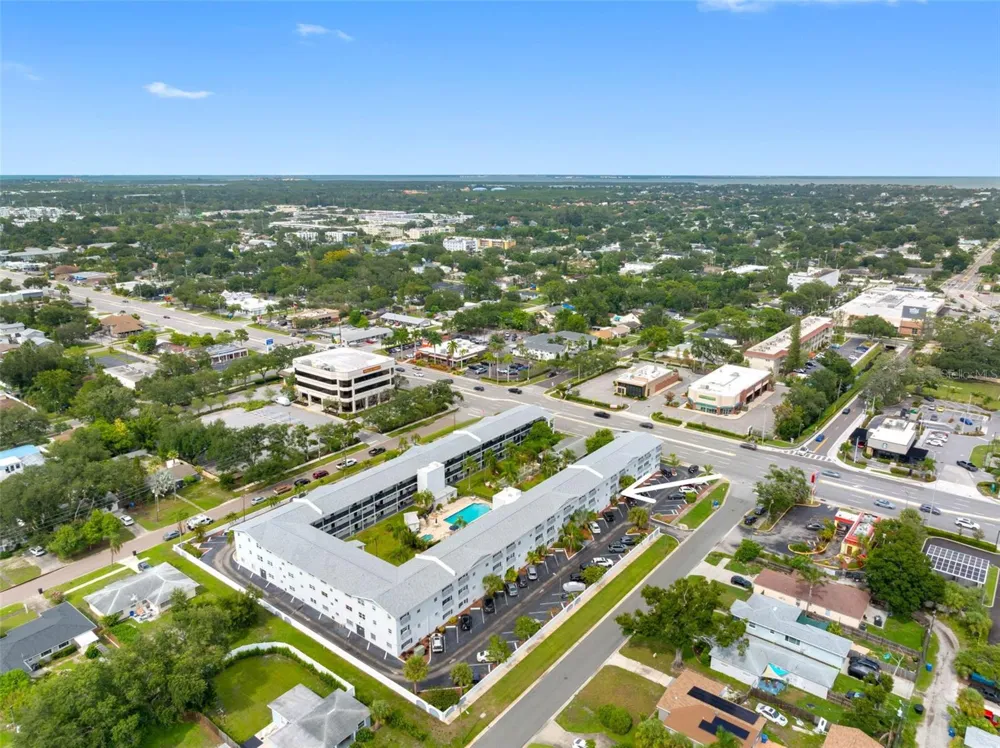 4050 4TH STREET #104 St Petersburg, FL 33703