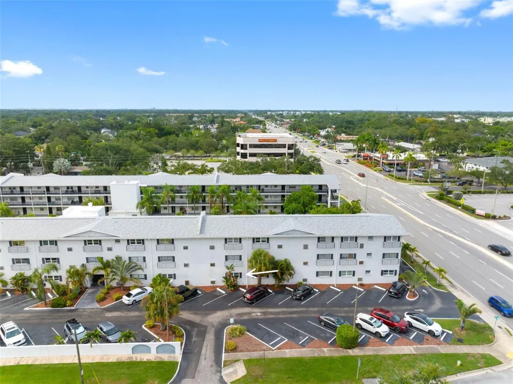 4050 4TH STREET #104 St Petersburg, FL 33703