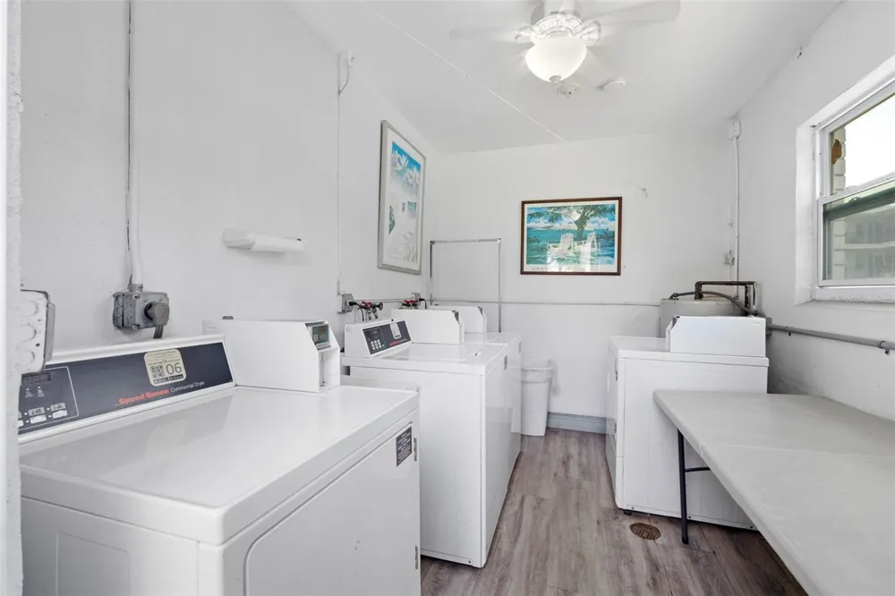4050 4TH STREET #104 St Petersburg, FL 33703