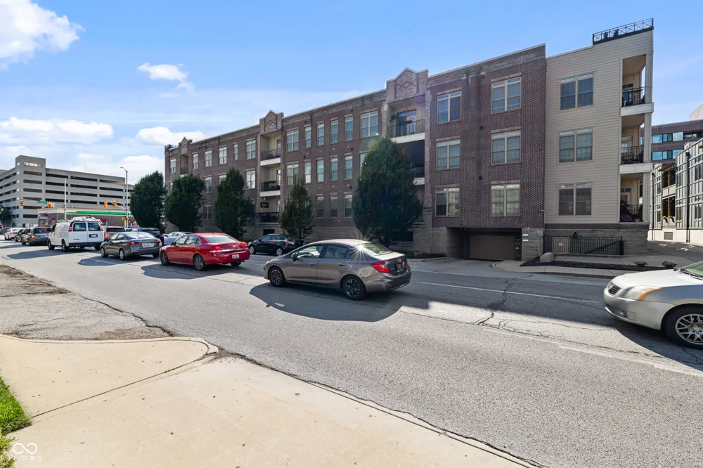 450 E Ohio Street #202 Indianapolis, IN 46204