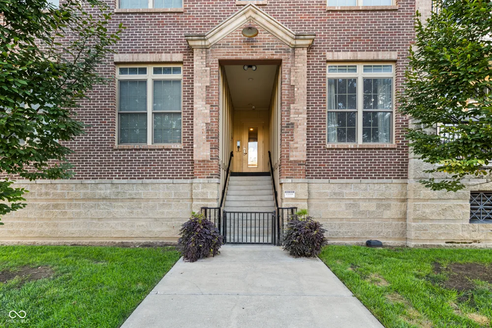 450 E Ohio Street #202 Indianapolis, IN 46204