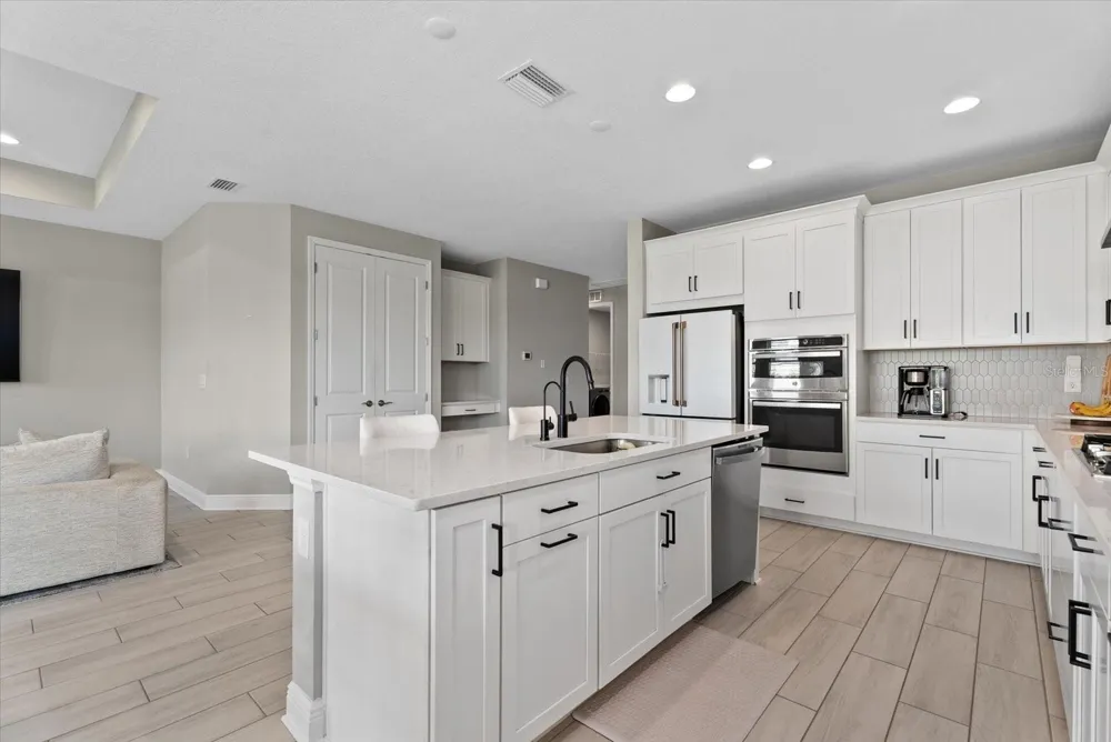 17668 SAVORY MIST CIRCLE Bradenton, FL 34211