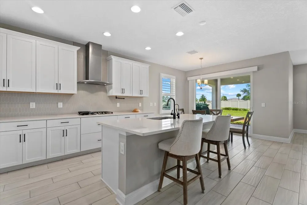 17668 SAVORY MIST CIRCLE Bradenton, FL 34211