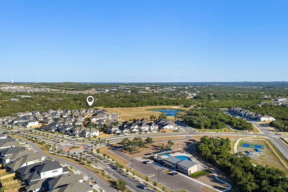 219 Craigends Yew Lane Dripping Springs, TX 78620