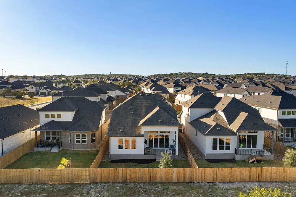 219 Craigends Yew Lane Dripping Springs, TX 78620