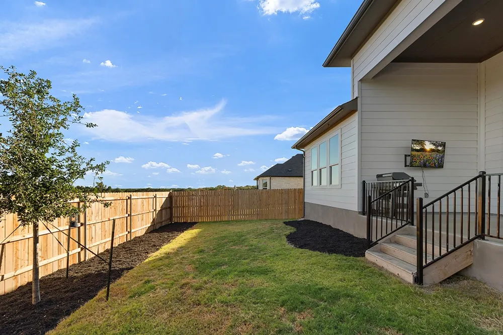 219 Craigends Yew Lane Dripping Springs, TX 78620