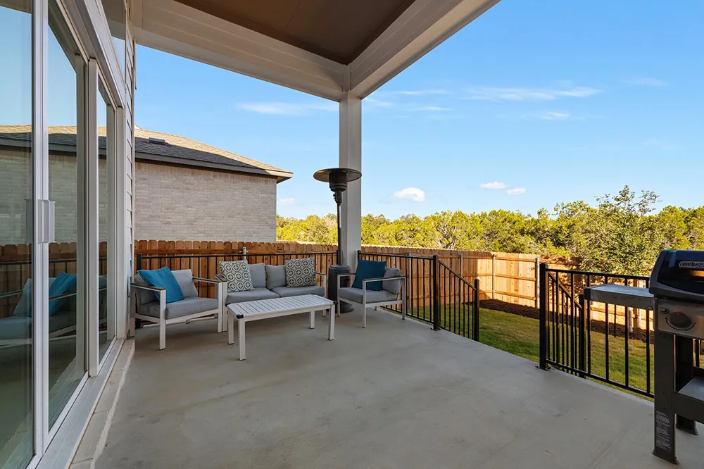 219 Craigends Yew Lane Dripping Springs, TX 78620
