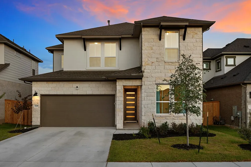 219 Craigends Yew Lane Dripping Springs, TX 78620