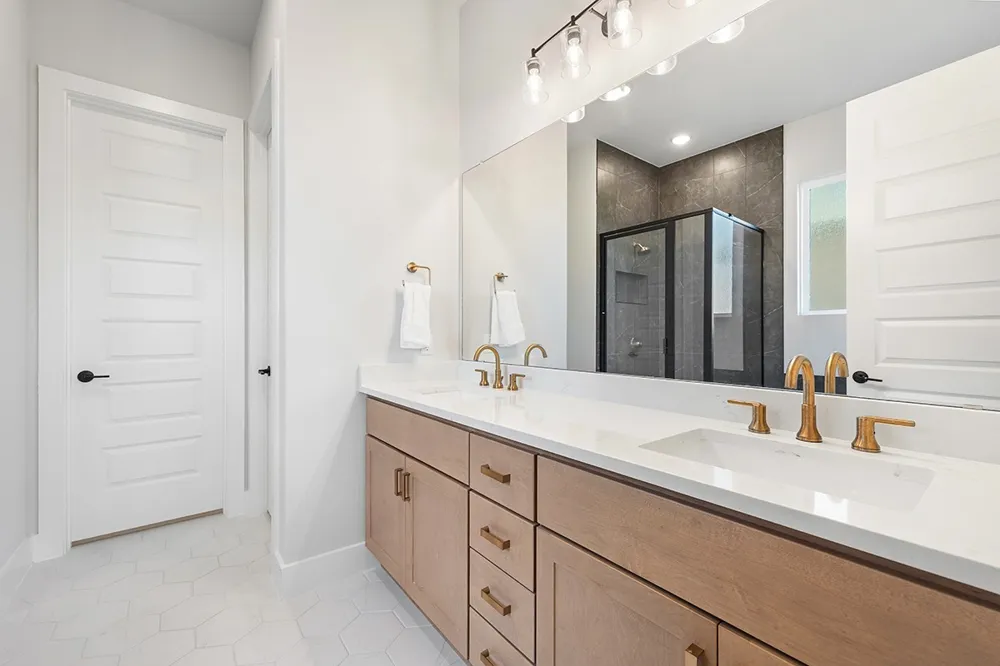 219 Craigends Yew Lane Dripping Springs, TX 78620