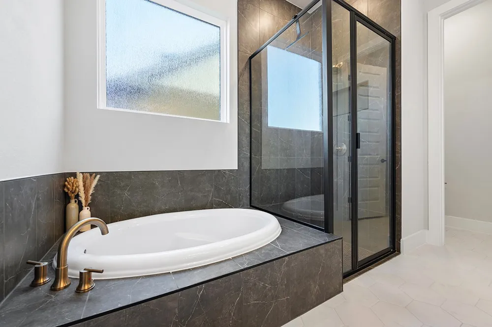 219 Craigends Yew Lane Dripping Springs, TX 78620