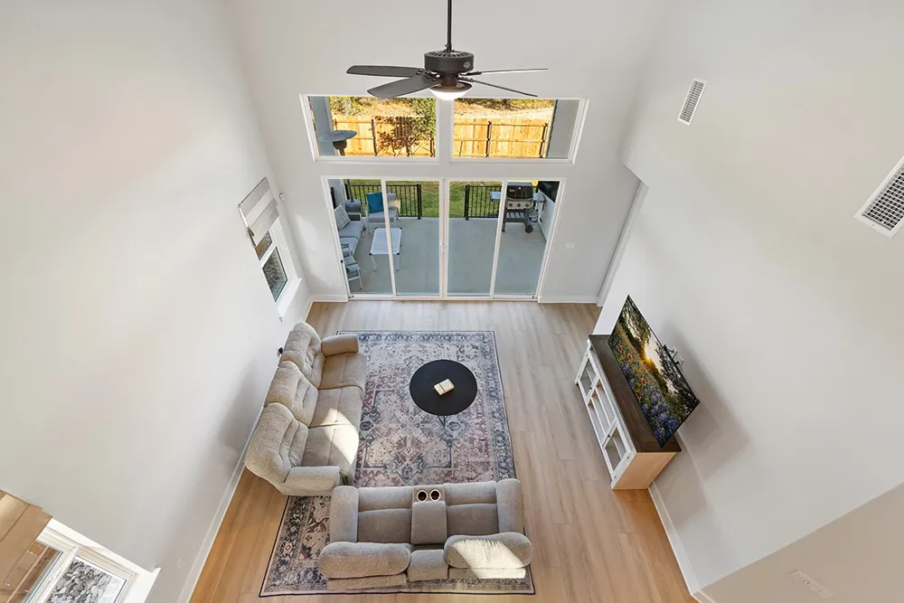 219 Craigends Yew Lane Dripping Springs, TX 78620