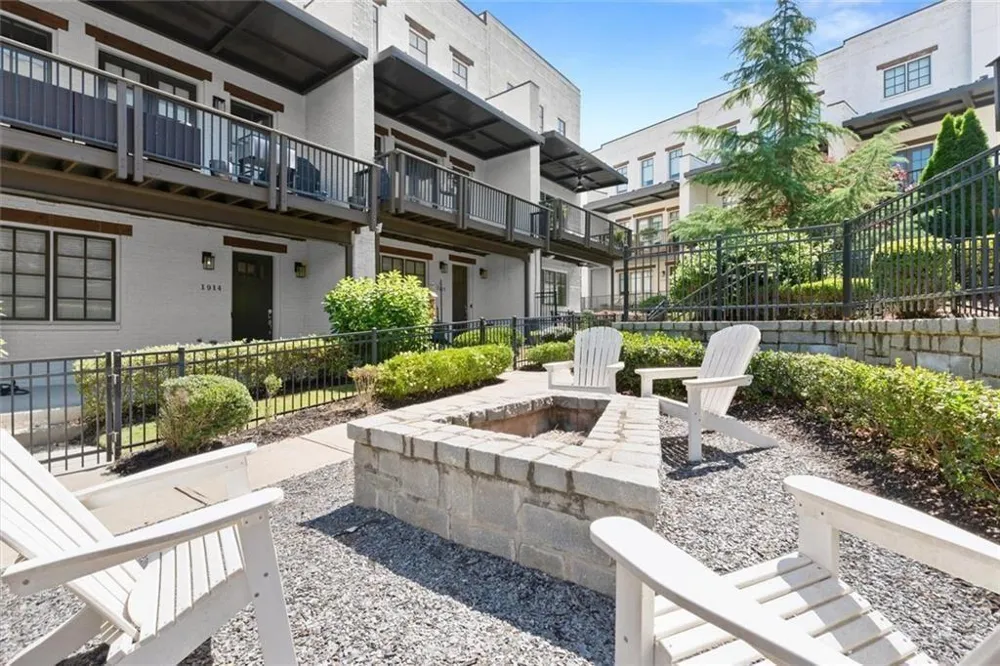 1910 Bay Line Lane NW Atlanta, GA 30318