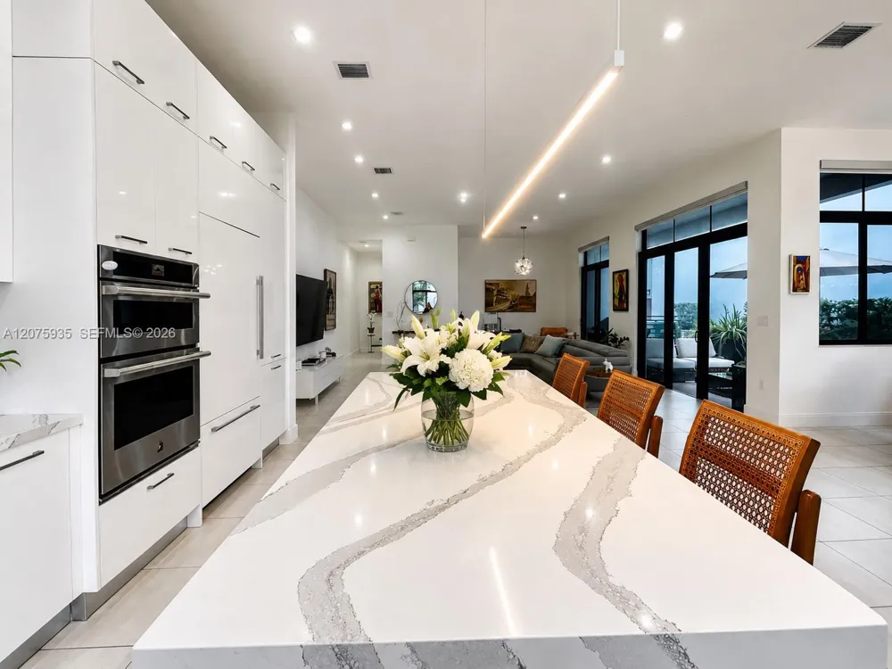 4318 NW 81st Ave Doral, FL 33166
