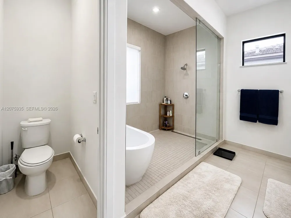 4318 NW 81st Ave Doral, FL 33166