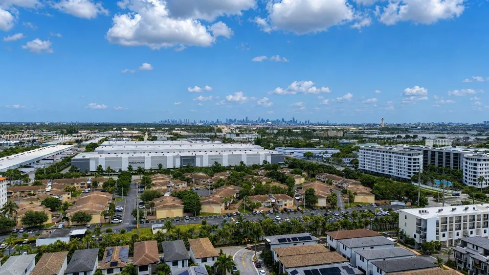 4318 NW 81st Ave Doral, FL 33166